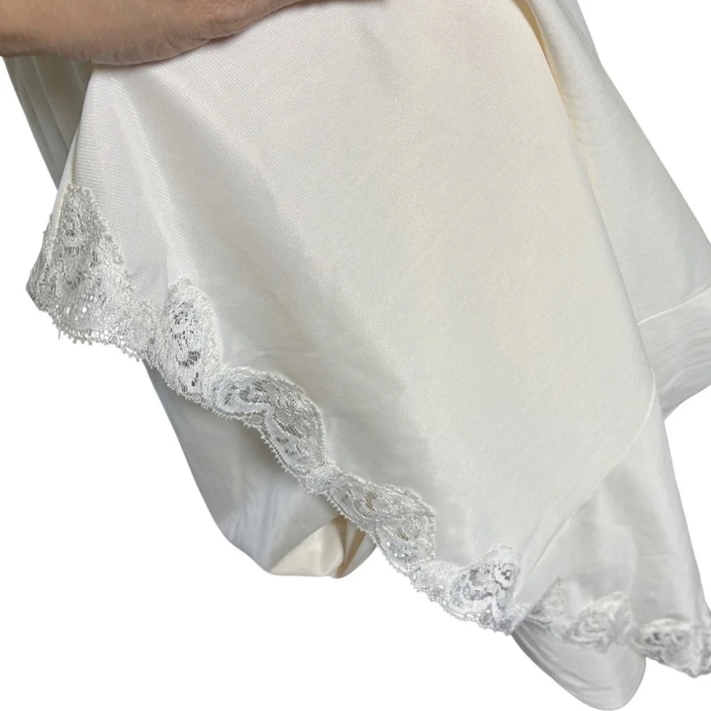 Vintage Wonder Maid Full Slip Lace Hem Slit Antron Nylon Ivory M USA